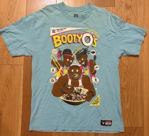 WWE Authentic Booty O’s NEW DAY Kofi Kingston Big E Xavier Woods T-Shirt Gr. L - Bild 1 von 3