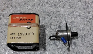 55-62 C1 Corvette Dome Lamp Door Jam Switch--GM #1998109--NOS! - Picture 1 of 9