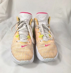 Nike LeBron Witness VI White Volt Lemon Twist Pink Blast U.S. Uomo 8.5 EU 42 - Foto 1 di 9