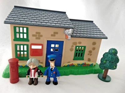 POSTMAN PAT AND MRS GOGGINS WITH GREENDALE POST OFFICE, POST BOX AND TREE - Image 1 of 4