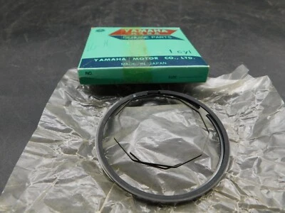 Anillos de pistón OEM NUEVO, juego de anillos, +.25, 1st Over, - Yamaha 1974 1976 DT250 Foto 1 de 2