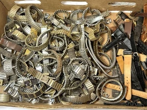 ENORME LOTE 5.15lb PIEZAS/REPARACIÓN Antiguo Vintage Reloj Correa Lote Bulova Waltham MIRAR - Imagen 1 de 9