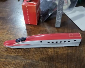 Hochgeschwindigkeitszug Made in Japan Diecast Fund in einem verlassenen Lager - Bild 1 von 8