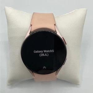 Samsung Galaxy Watch 5, GPS, 40mm- Black/Pink - Photo 1 sur 11
