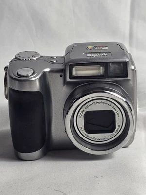 Kodak EasyShare Z700 Compact Digital Camera 4.0MP 5X Optical Zoom - Used(Tested) - Image 1 of 3