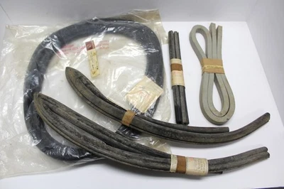 Sello de ventana de ventilación original Porsche 356 NOS (644 543 201 60) Foto 1 de 4