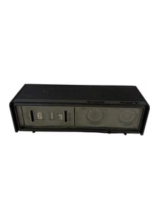 Vtg Midland International 11-388 Solid State AM/FM Flip Clock Radio PARTS/REPAIR - Picture 1 of 9