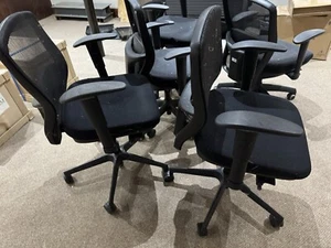 5 Black office swivel chairs. £50 the lot - Picture 1 of 3