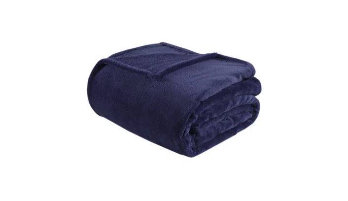 NIP INTELLIGENT DESIGN Microlight Plush Twin/Twin XL Oversized Blanket Navy - Image 1 of 1