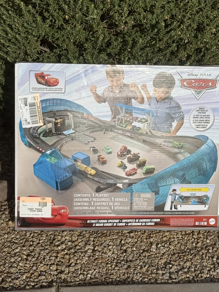 Disney Pixar Cars Ultimate Florida Speedway Playset Lightning McQueen Included - Image 1 of 4