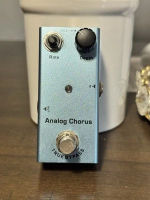 Analog Chorus mini guitar pedal - Image 1 of 4