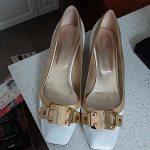 Piazza Grande Italy Leather Shoes White with gold metal accent Size 10.5 - Picture 1 of 4