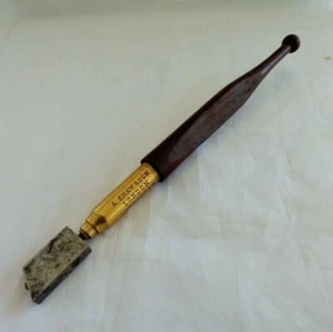 CORTADOR DE VIDRIO / HERRAMIENTA DE CORTE LATÓN MADERA PUNTA DE DIAMANTE VINTAGE - UNA SHAW & SON - Imagen 1 de 5