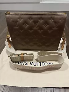 Louis Vuitton Coussin PM Handbag Taupe Colored - Picture 1 of 9