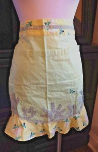 NWT Anthropologie Green Yellow Bees Half Apron Holiday Baking Hostess Gift Baker - Picture 1 of 5