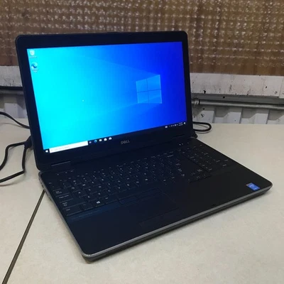 Laptop Dell Precision M2800 i7-4810MQ 15.6" 16GB RAM 512GB SSD (Windows 10 Pro) Foto 1 de 4