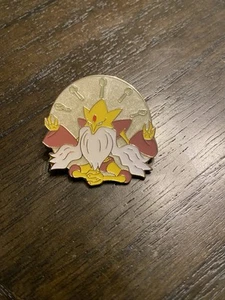 M Alakazam Pin 2016 Collection Pokémon TCG - Picture 1 of 2