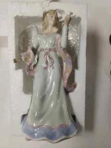 Vintage Musical Angel Holding A Dove, Plays Wind Beneath My Wings - Picture 1 of 5