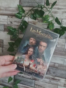 LES MISERABLES MUSICAL 2013 HUGH JACKMAN RUSSEL CROWE ANNE HATHAWAY SIGILLATO - Foto 1 di 3