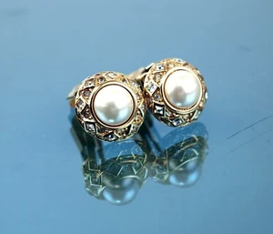 Christian Dior Gold Tone Clip-on Earring Women's Accessories W/ Pearl Vintage - Picture 1 of 12