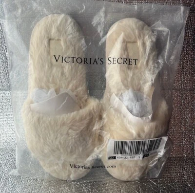 Chinelos rosa Victoria Secrets tamanho pequeno - Imagem 1 de 3