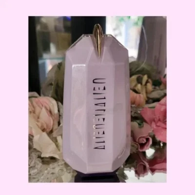 Alien for Women by Thierry Mugler Radiant Body Lotion 7 oz / 200ml - Image 1 of 2