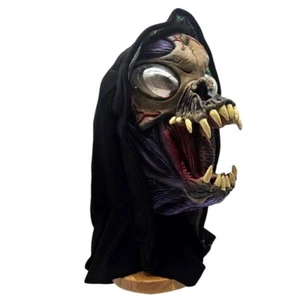 Alien Full Mask Hooded Halloween Monster Scary Creepy Evil Predator Fanged Teeth - Picture 1 of 6
