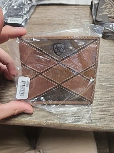 ARIAT braun und rot geometrisches Design LEDER FALTBARE GELDBÖRSE - Bild 1 von 2