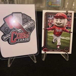 2025 Topps Series 1 Celebration - Mr. Red - Cincinnati Reds Mascot SP #M-7 - Bild 1 von 3