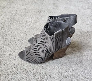 Vince Camuto Kimora Cutout Sandals Shady Grey True Suede SZ 10M/42 - Picture 1 of 12
