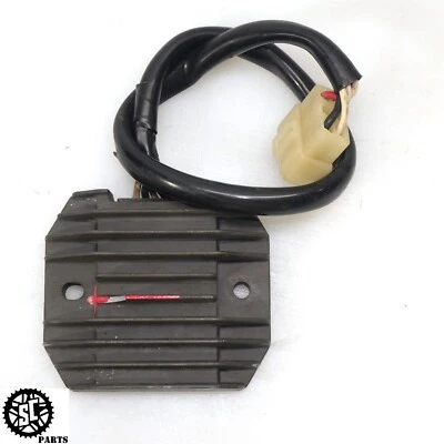 REGULADOR DE VOLTAJE RECTIFICADOR YAMAHA FZ1 2001-2005 Foto 1 de 3