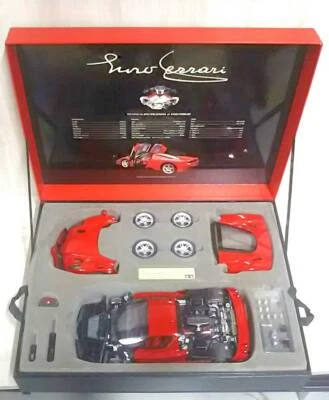 Big size Tamiya 1/12 Collector's Club Enzo Ferrari Rosso Semilavorato 3050 - Immagine 1 di 4