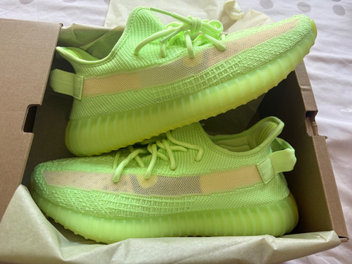 Taglia UK 9.5 Adidas Yeezy Boost 350 V2 verde brillante