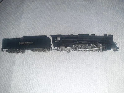 MRC N-scale Locomotive and Tender #759 2-8-4 6901-2995 Nickel Plate Road - Image 1 of 4