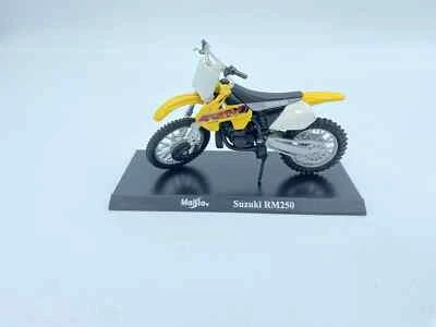 MODELLINO MOTO SUZUKI RM250 GIALLA - EDICOLA - SCALA 1:18 - Immagine 1 di 4