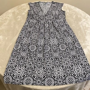 Merona Women Black White Geometric Stretch V-Neck Fit & Flare Dress Size M - Picture 1 of 12