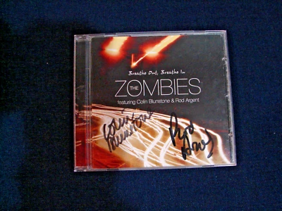 Компакт-диск с подписью THE ZOMBIES Breathe In Breathe Out Колин Бланстоун Род Арджент - Изображение 1 из 2