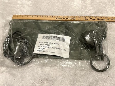 New Hydration System Bladder HydraMax - Foliage Sealed In Original Package - Image 1 of 4