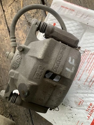 2020 NISSAN Rogue Sport Front Left Brake Caliper 2017 2018 2019 2021 2022 2023 - Image 1 of 4