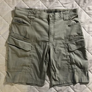 Duluth Trading Shorts Men's 38 Gray Cargo Flex Dry on the Fly Nylon 10” Stretch - Picture 1 of 9