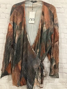 Top envolvente kimono plisado negro marrón estampado fluido talla grande de Zara para mujer nuevo con etiquetas - Imagen 1 de 14