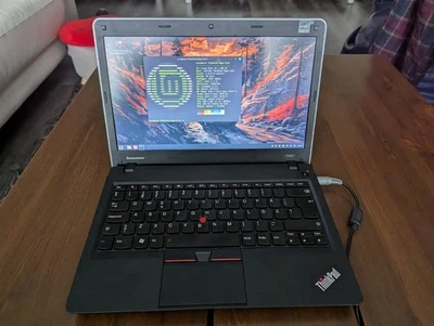 Portátil Lenovo Thinkpad Edge E325 - 120 GB SSD, 8 GB de RAM - Imagen 1 de 4
