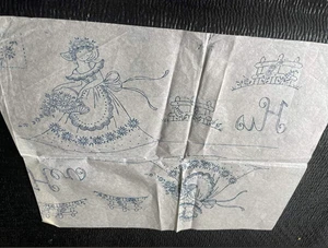 Antik Vintage Bügelbild Transfer Blumenmädchen Schönheiten Damen Lattenzäune - Bild 1 von 4