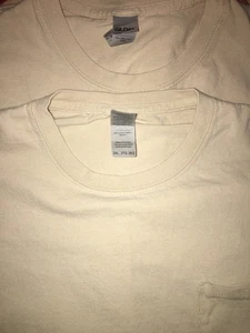 2 T-Shirts Desert Sand Farbe XXL mit Tasche  - Bild 1 von 4