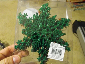 10 glitzernde Ornamente in Schneeflockenform 6,25 Zoll bruchsichere Weihnachtsfarben - Bild 1 von 3