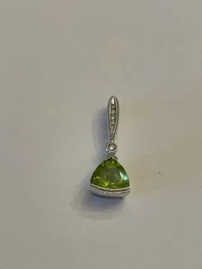 Beautiful 14k White Gold Peridot Diamond Pendant - Picture 1 of 3