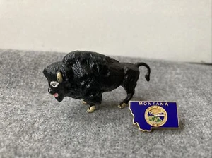 RAE 1972 black buffalo small toy / figure molded plastic + Montana State PIN - Picture 1 of 6