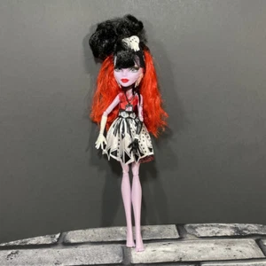 Monster High Hauntlywood Operetta Frights Camera Action! 2014 Walmart Exclusive - Picture 1 of 11