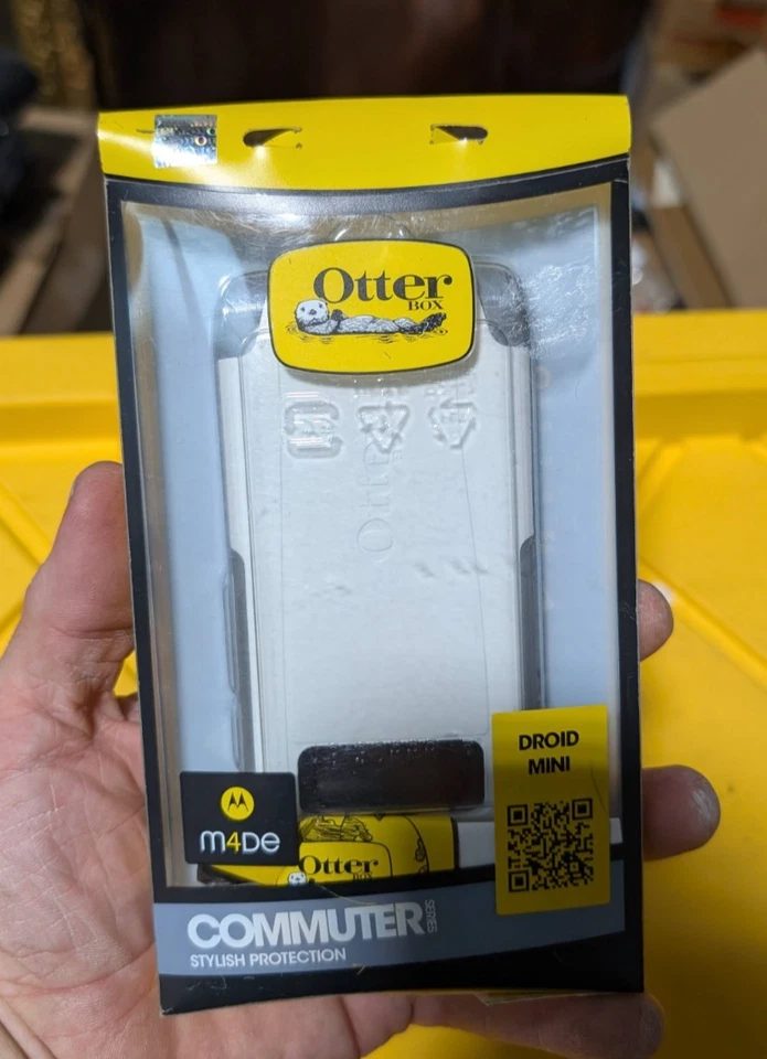 Original Otterbox Commuter Series Case for Motorola Droid Mini - Free Ship - @ - Image 1 of 4