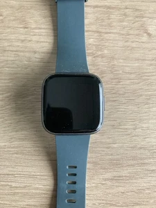 Fitbit Versa 2 With Charger Fitness Smartwatch - Picture 1 of 6